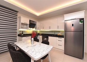 Меблированная трехкомнатная квартира