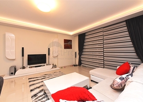 Меблированная трехкомнатная квартира