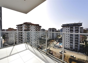 Меблированная трехкомнатная квартира