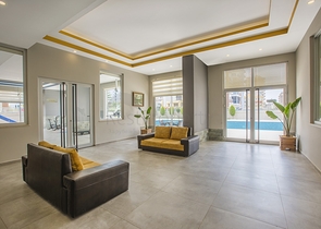 Меблированная трехкомнатная квартира