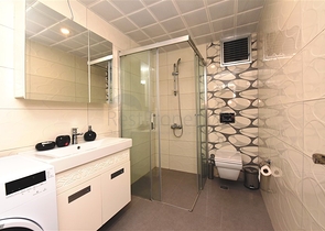 Меблированная трехкомнатная квартира