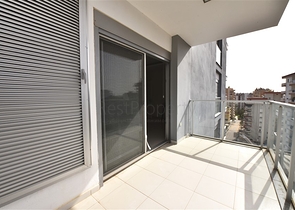 Меблированная трехкомнатная квартира