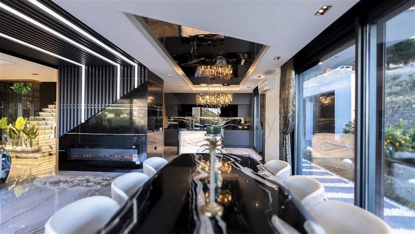 Шикарные виллы с панорамным видом на Средиземное море