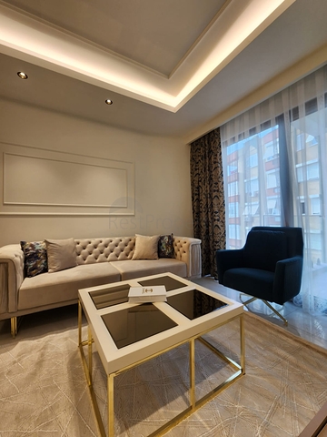 Двухкомнатная квартира в комплексе на первой линии в Махмутларе