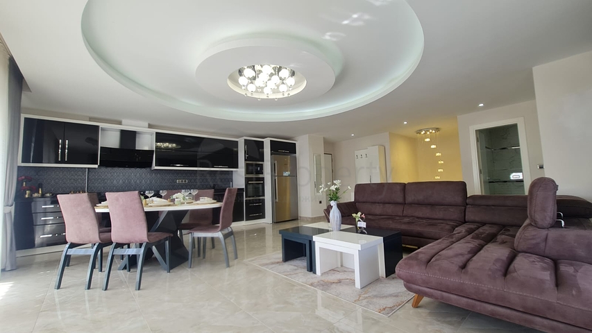 Шикарный пентхаус 3+1 в Махмутлар