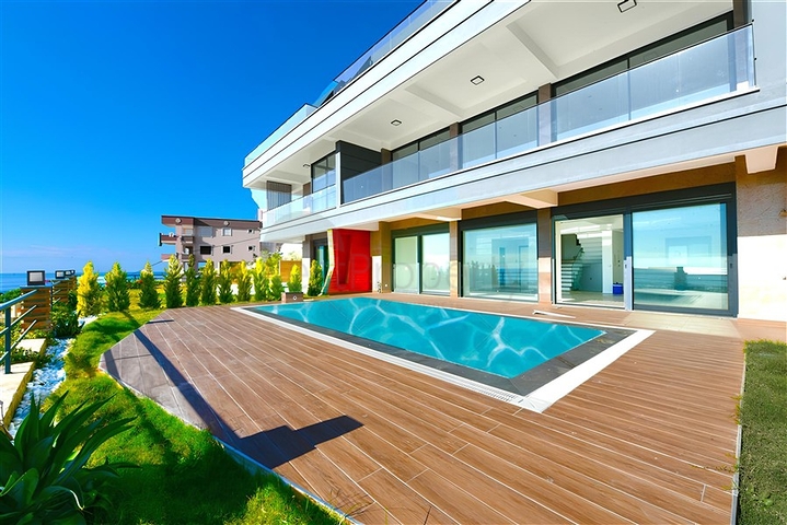 Комплекс роскошных вилл с видом на море в Авсалларе