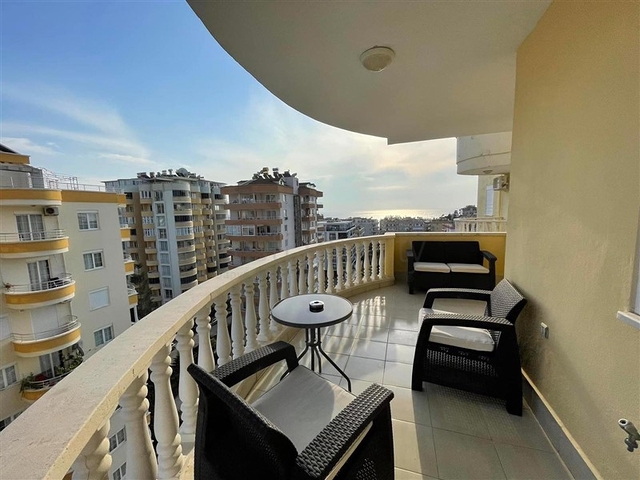 Апартаменты в Махмутларе 4+1 в 300 м от моря