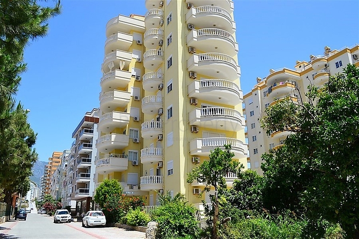 Апартаменты в Махмутларе 4+1 в 300 м от моря