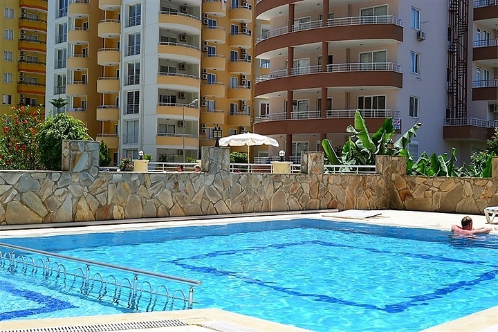 Апартаменты в Махмутларе 4+1 в 300 м от моря