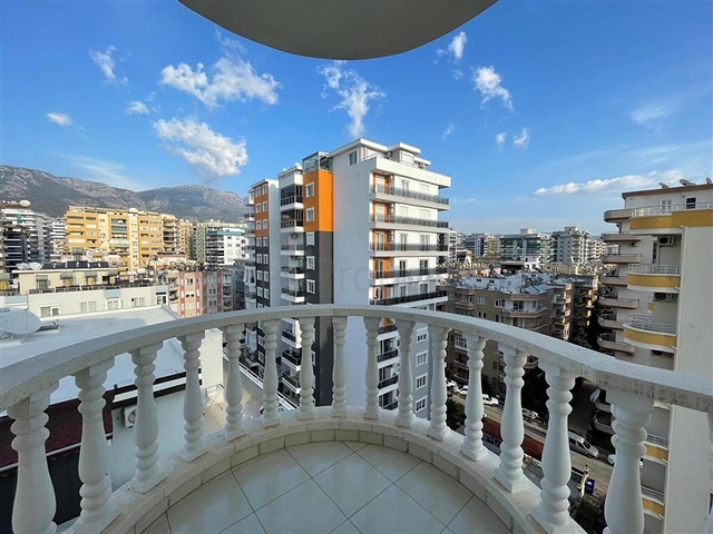 Апартаменты в Махмутларе 4+1 в 300 м от моря