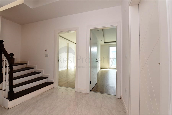 Трехкомнатный пентхаус в районе Махмутлар 