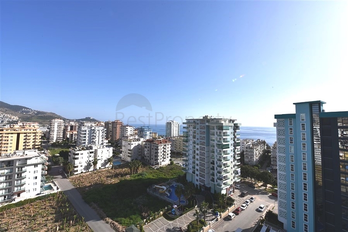 Трехкомнатный пентхаус в районе Махмутлар 