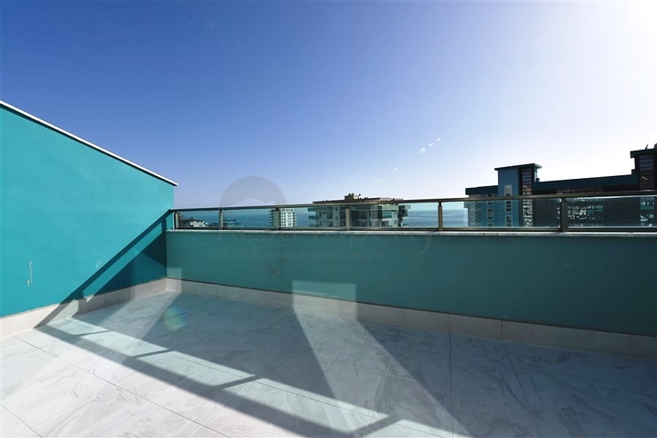 Трехкомнатный пентхаус в районе Махмутлар 