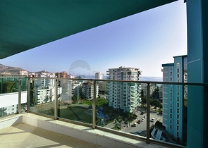 Трехкомнатный пентхаус в районе Махмутлар 