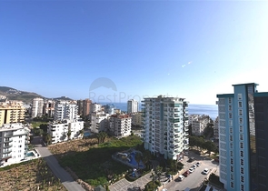 Трехкомнатный пентхаус в районе Махмутлар 