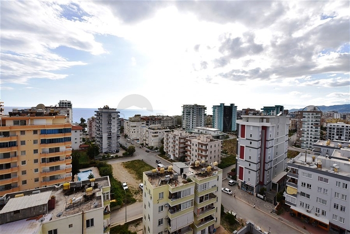 Пентхаус 3+1 с видом на море в районе Махмутлар