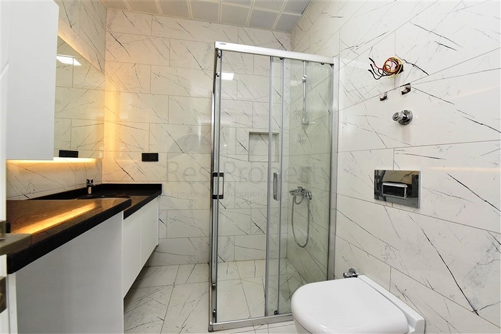 Пентхаус 3+1 с видом на море в районе Махмутлар