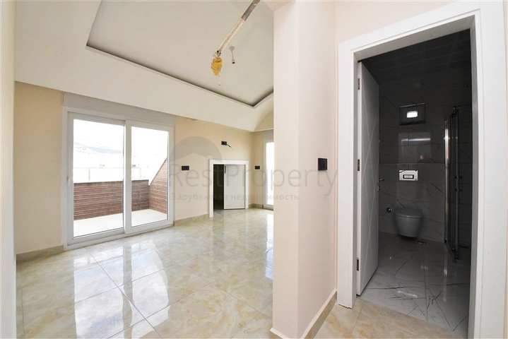 Пентхаус 3+1 с видом на море в районе Махмутлар