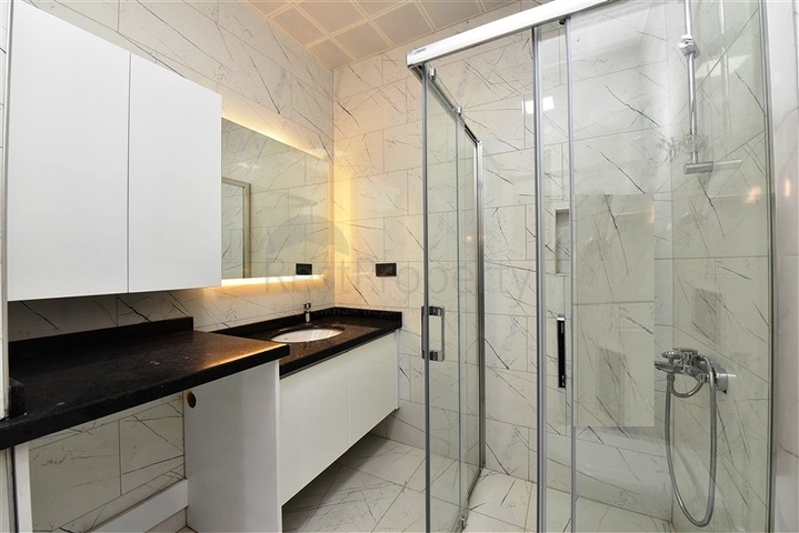 Пентхаус 3+1 с видом на море в районе Махмутлар