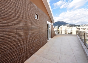 Пентхаус 3+1 с видом на море в районе Махмутлар