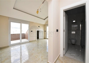 Пентхаус 3+1 с видом на море в районе Махмутлар