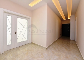 Пентхаус 3+1 с видом на море в районе Махмутлар