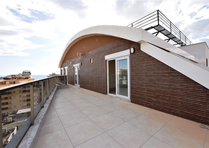 Пентхаус 3+1 с видом на море в районе Махмутлар