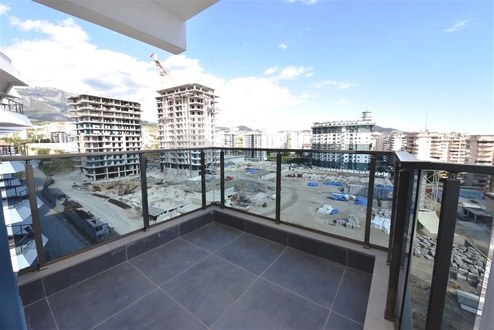 Трехкомнатный пентхаус в новостройке