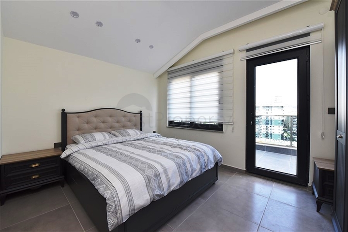 Трехкомнатный пентхаус в новостройке