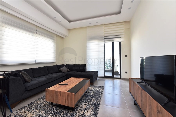 Трехкомнатный пентхаус в новостройке