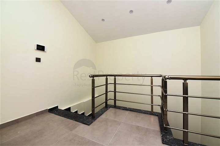 Трехкомнатный пентхаус в новостройке