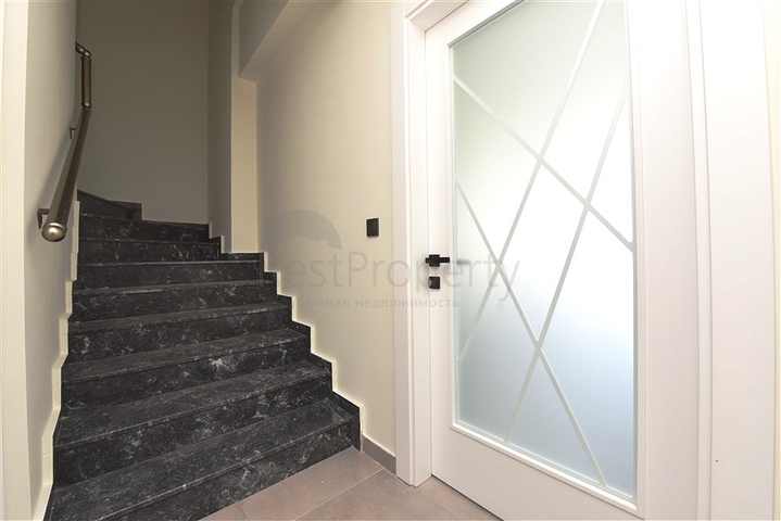 Трехкомнатный пентхаус в новостройке