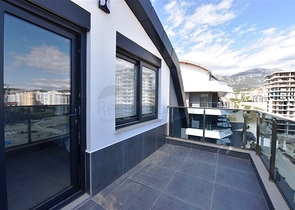 Трехкомнатный пентхаус в новостройке