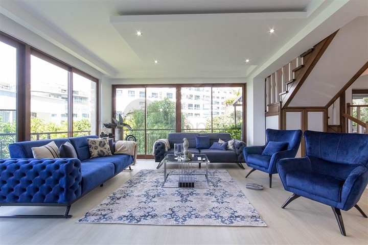 Садовый дуплекс 3+1 с видом на море в районе Каргыджак