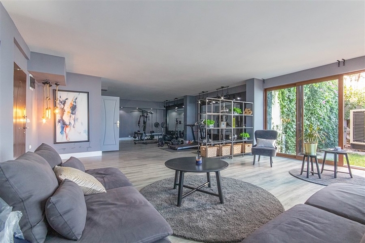 Садовый дуплекс 3+1 с видом на море в районе Каргыджак