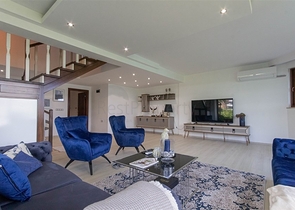 Садовый дуплекс 3+1 с видом на море в районе Каргыджак