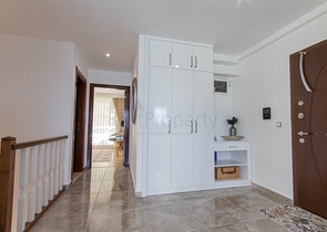 Садовый дуплекс 3+1 с видом на море в районе Каргыджак