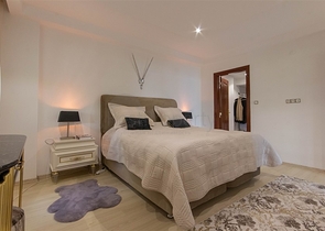 Садовый дуплекс 3+1 с видом на море в районе Каргыджак