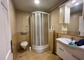 Меблированная трехкомнатная квартира в Махмутларе 