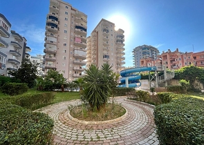 Меблированная трехкомнатная квартира в Махмутларе 