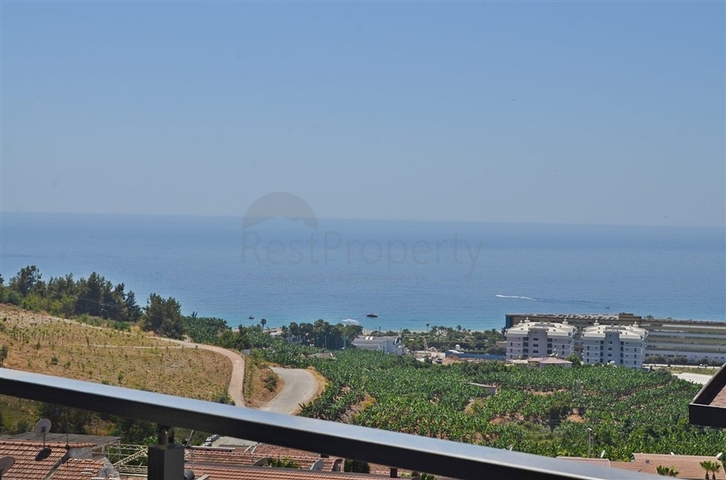 Меблированный пентхаус 2+1 с видом на Средиземное море