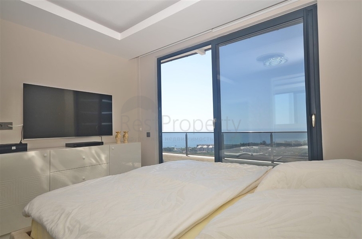 Меблированный пентхаус 2+1 с видом на Средиземное море