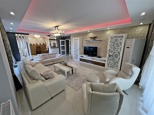 Квартира 6+1 в районе Джикджилли