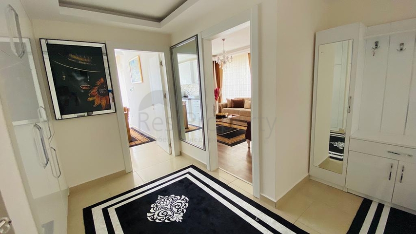 Трехкомнатная меблированная квартира с отдельной кухней в Махмутларе