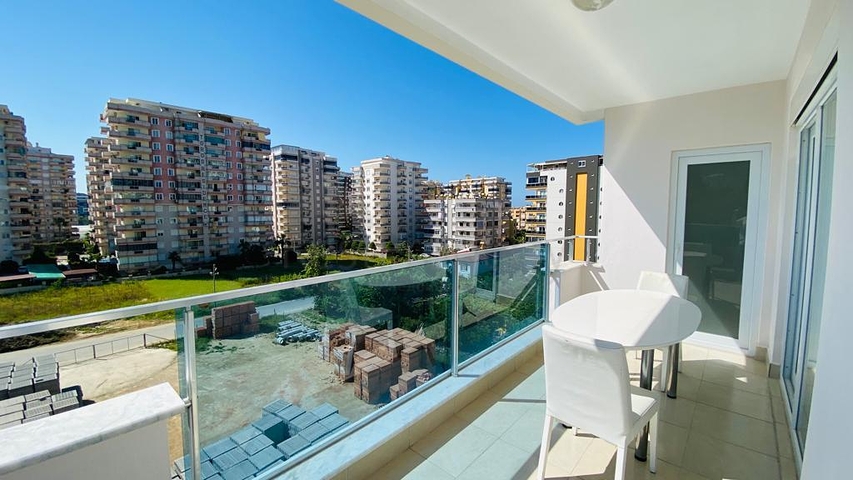 Трехкомнатная меблированная квартира с отдельной кухней в Махмутларе