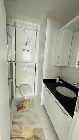 Трехкомнатная меблированная квартира с отдельной кухней в Махмутларе