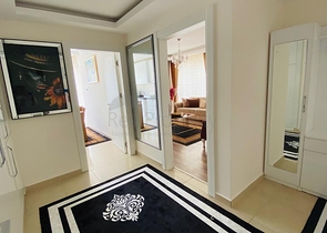 Трехкомнатная меблированная квартира с отдельной кухней в Махмутларе