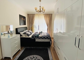 Трехкомнатная меблированная квартира с отдельной кухней в Махмутларе