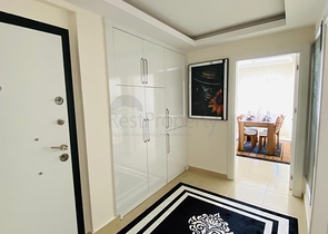 Трехкомнатная меблированная квартира с отдельной кухней в Махмутларе