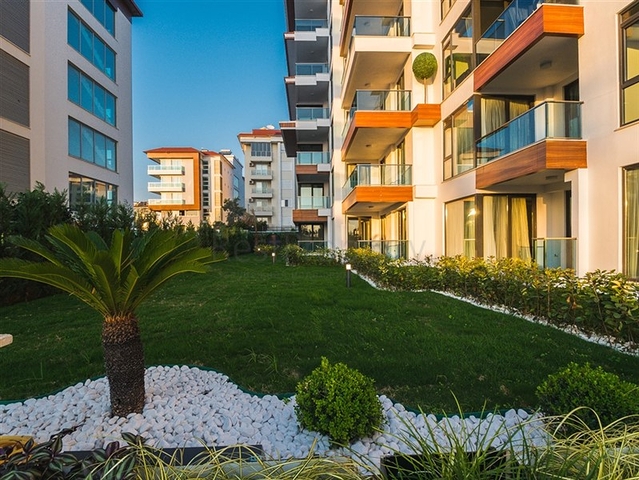 Двухкомнатная квартира в комплексе на первой линии в районе Кестель